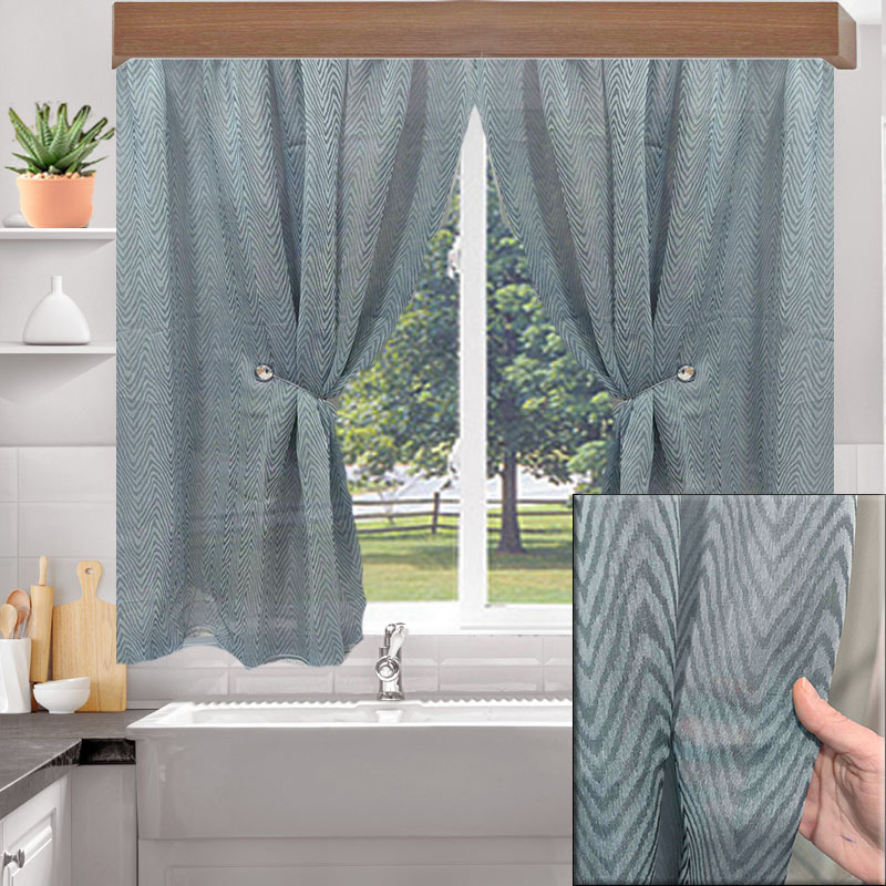 kourtineskonteskouzinaspetrol